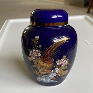 Vintage Japanese Kutani Cobalt Blue Porcelain Lidded Ginger Jar 5 3/4" Tall